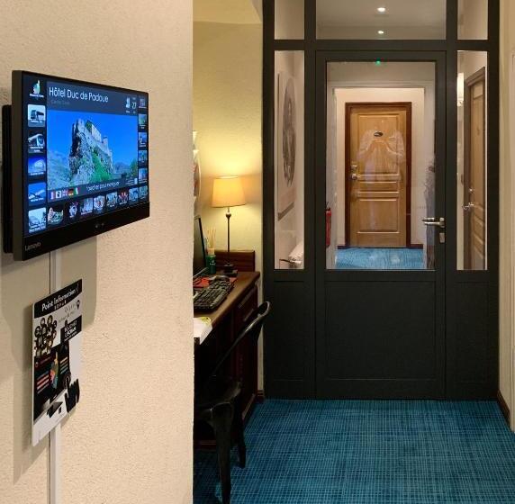 هتل Hôtel Duc De Padoue