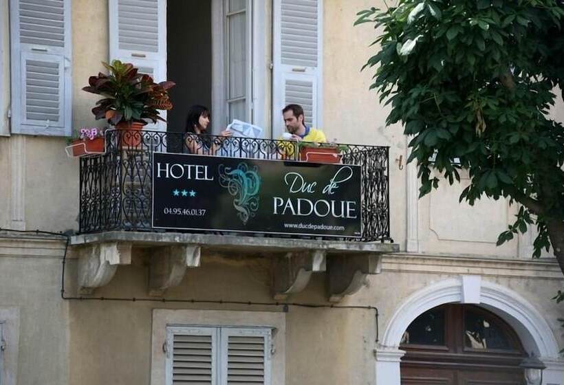 هتل Hôtel Duc De Padoue
