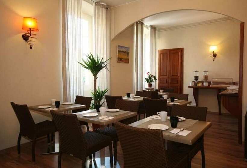 هتل Hôtel Duc De Padoue