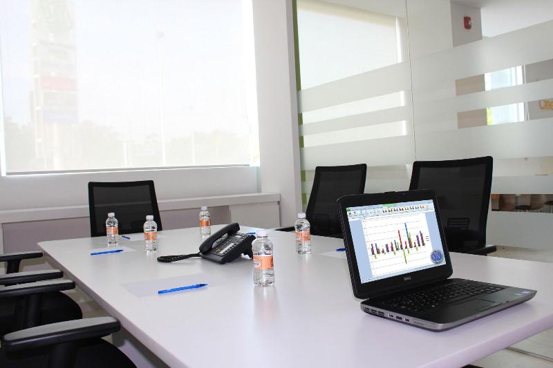 ホテル One Leon Poliforum