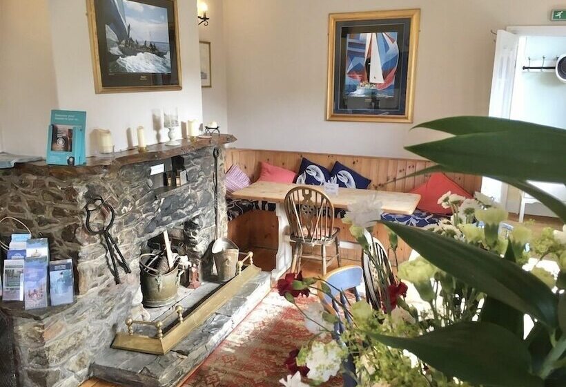 فندق The Highdown Inn