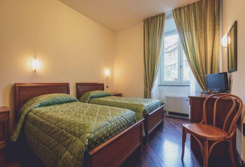 فندق Albergo Ristorante Pasqui