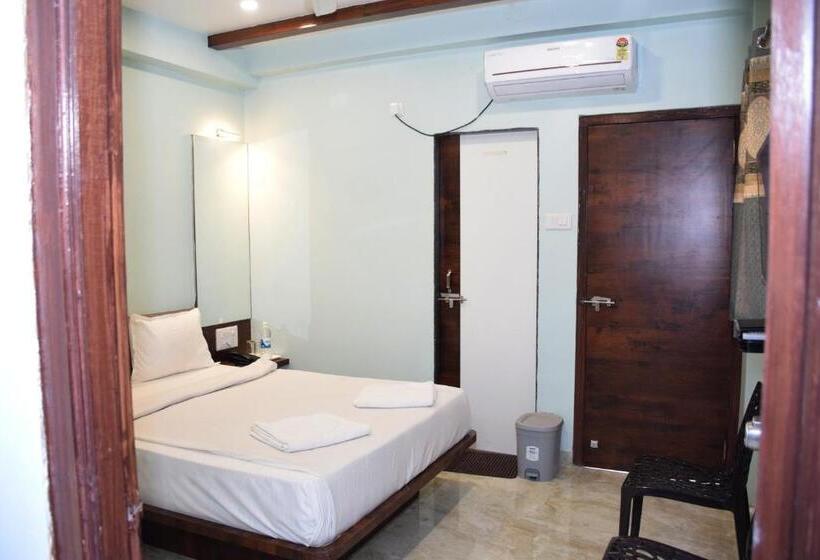 فندق Shankar Residency, Akkalkot