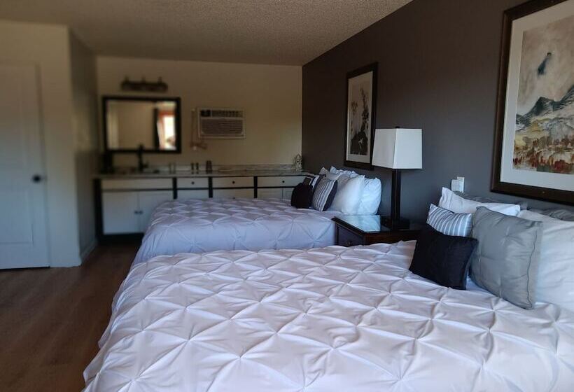 מוטל Furnas County Lodging