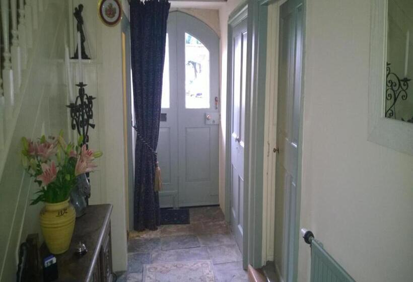 住宿加早餐  Longbridge House