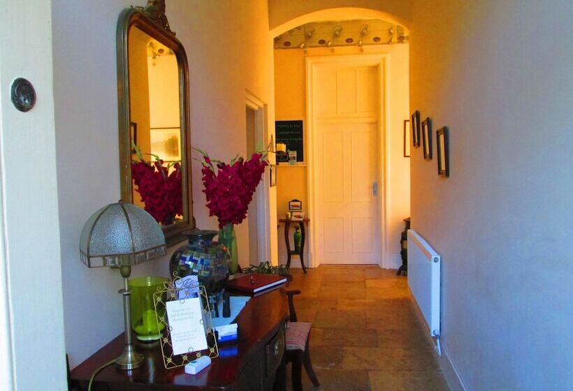 צימר Weston Manor