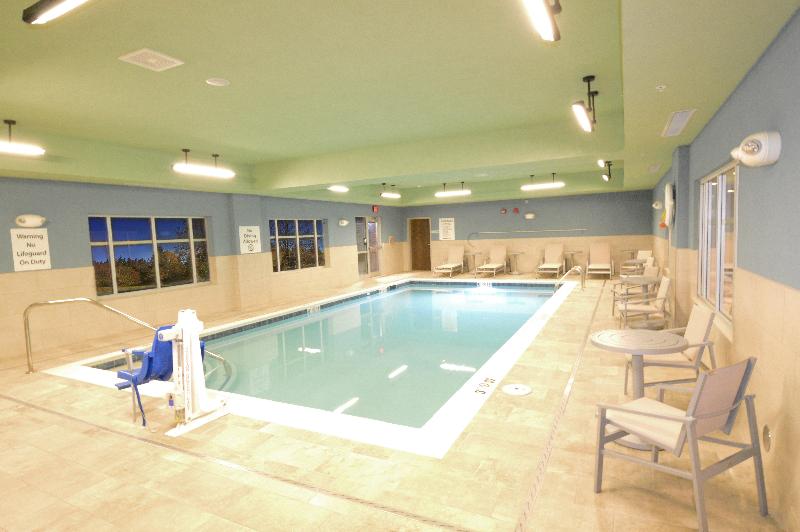 בית מלון כפרי Holiday Inn Express & Suites Toledo South   Perrysburg, An Ihg