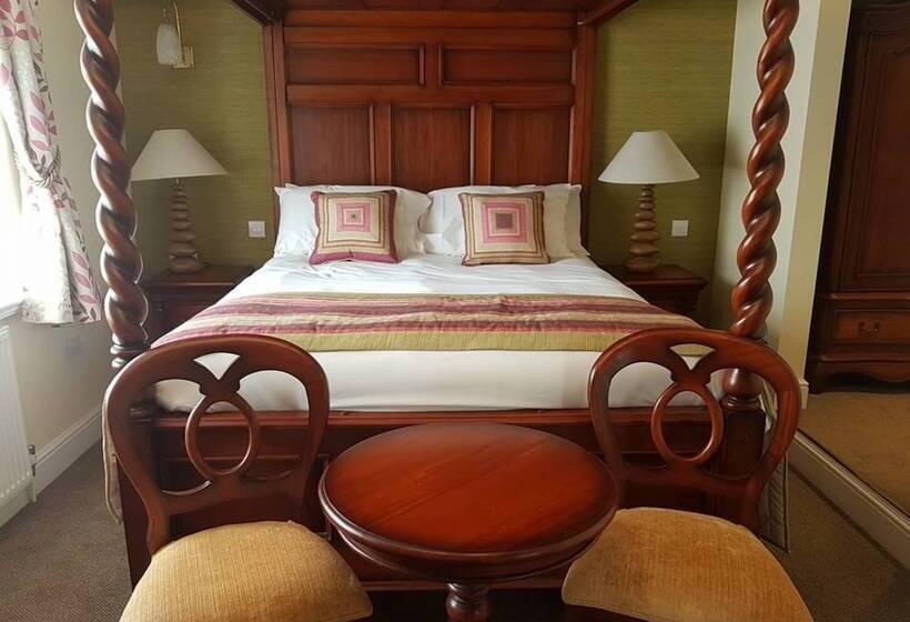فندق The George