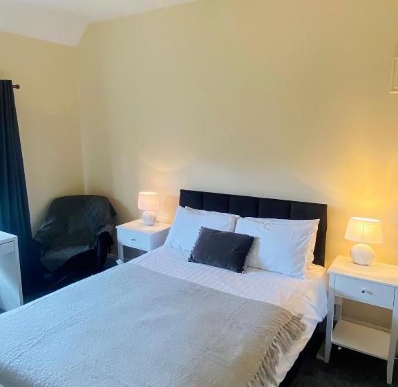 Mirfield Monastery B&b