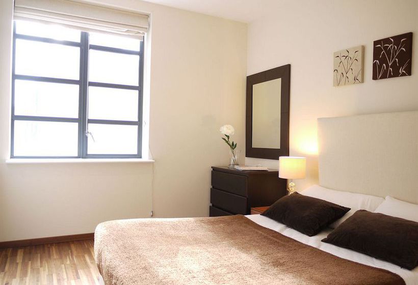 Olive Níké Apartments