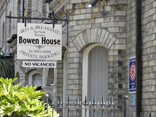 Pension Bowen House