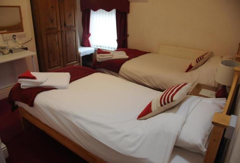 بنسيون Robyn's Guest House