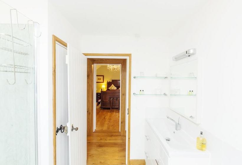 مبيت وإفطار The Old Vicarage