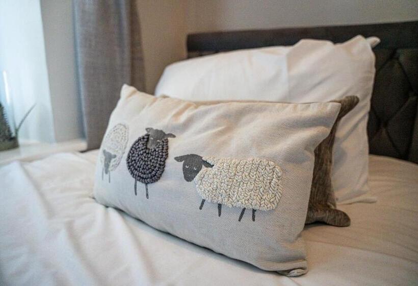 ホテル Castle At Edgehill