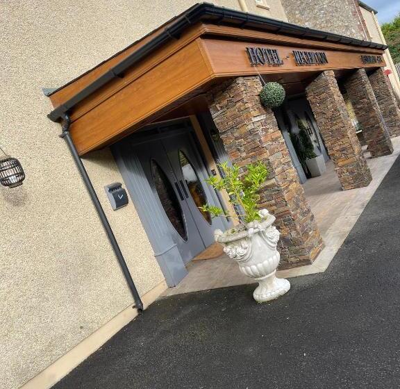 בית מלון כפרי The Hedges