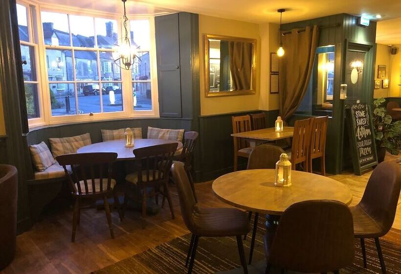 호텔 The Punchbowl Inn