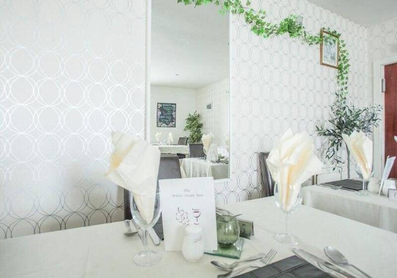 فندق The White Swan Inn