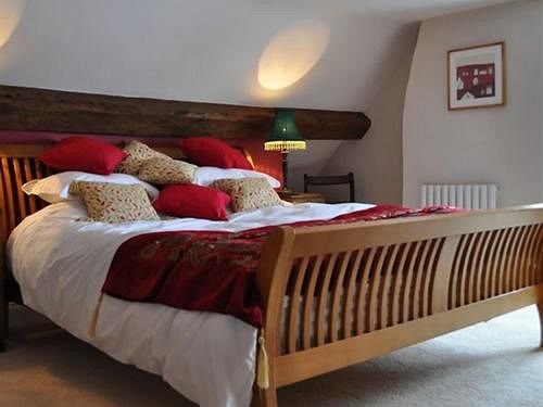 تختخواب و صبحانه Old Ivy House