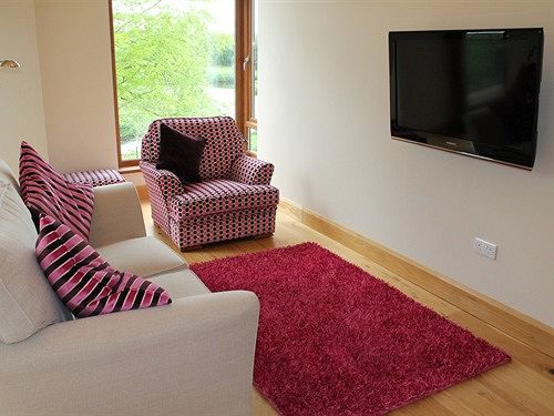 بنسيون Agivey Lodge