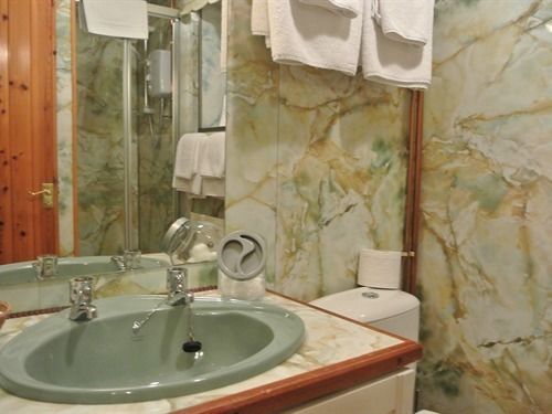 بنسيون Old Castle Farm Guest House