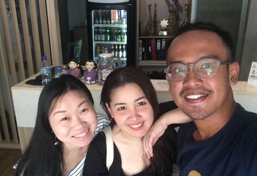 The Packer Lodge   Hostel