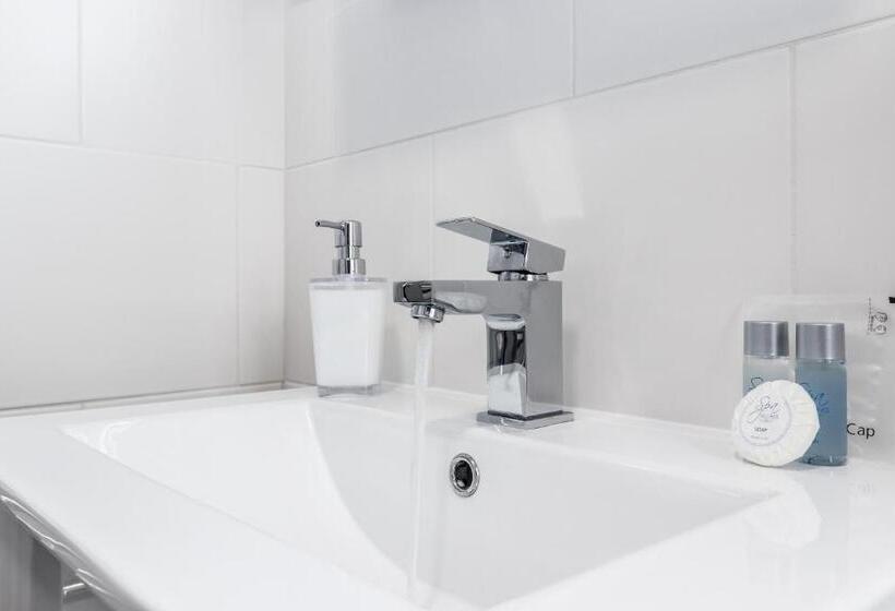 ベッドアンドブレックファースト Beach Front Guest House