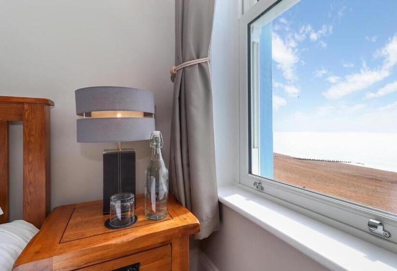 ベッドアンドブレックファースト Beach Front Guest House