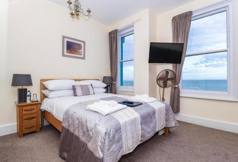 ベッドアンドブレックファースト Beach Front Guest House