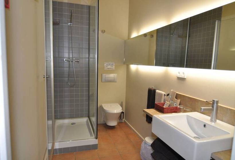 פונדק Restaurant & Rooms Cabrit
