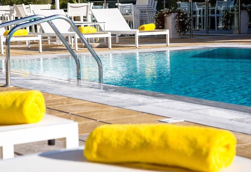 Calma Hotel & Spa