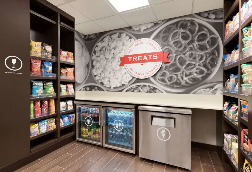 فندق Hampton Inn & Suites Kenosha