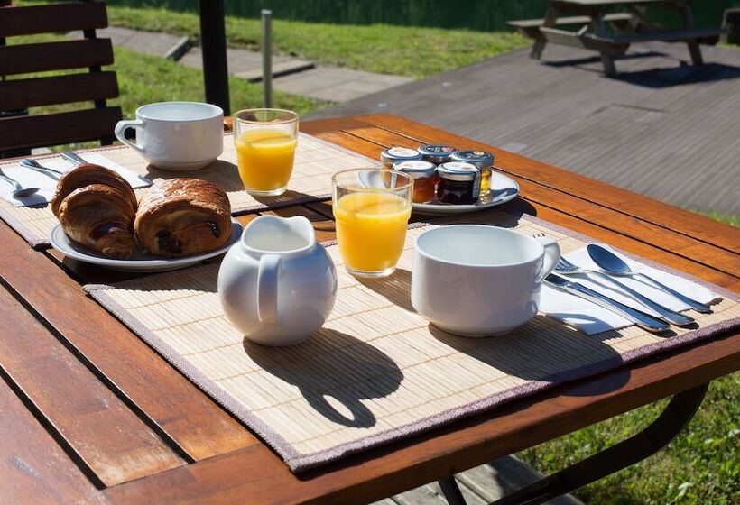 בית מלון כפרי Lac Des Graves