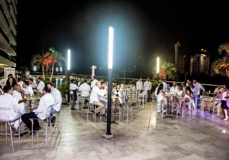 هتل Mercure Santa Marta Emile