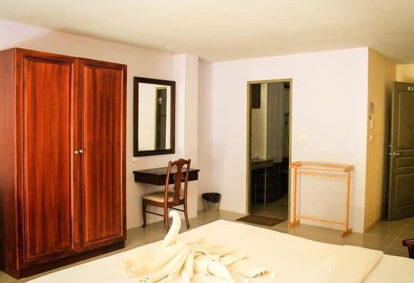 هتل Number 1 Guesthouse & Restaurant