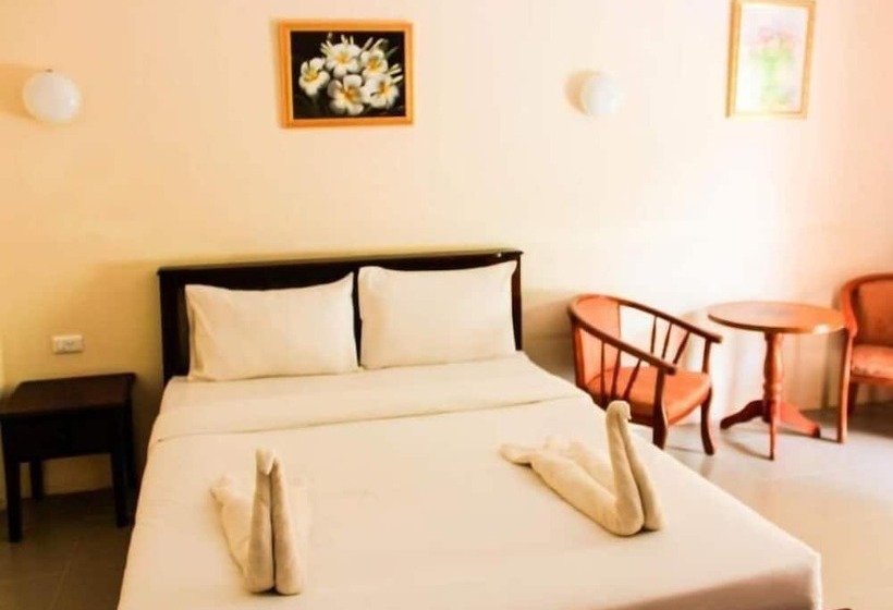 هتل Number 1 Guesthouse & Restaurant