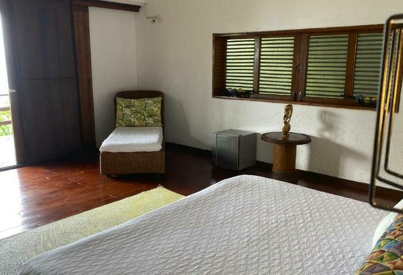 هتل On Vacation Acantilado De La Tierra