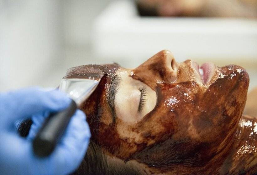 هتل Punta Diamante Premium