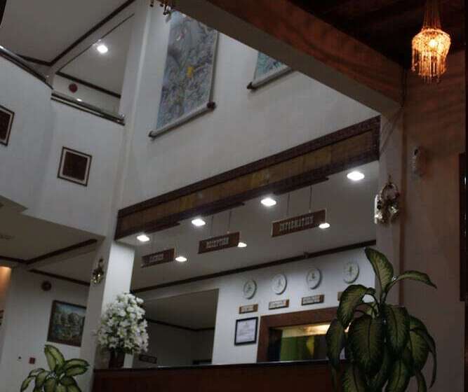 هتل Surya Pesona Beach