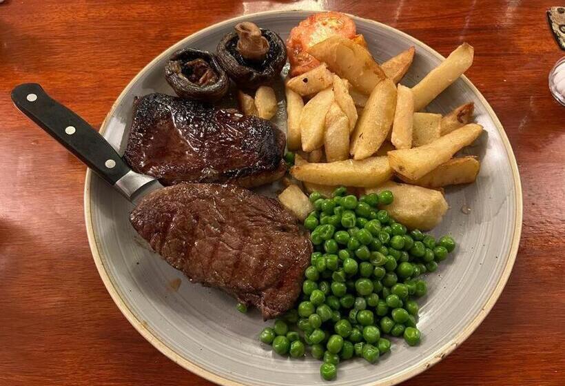 ホテル The Black Horse Inn