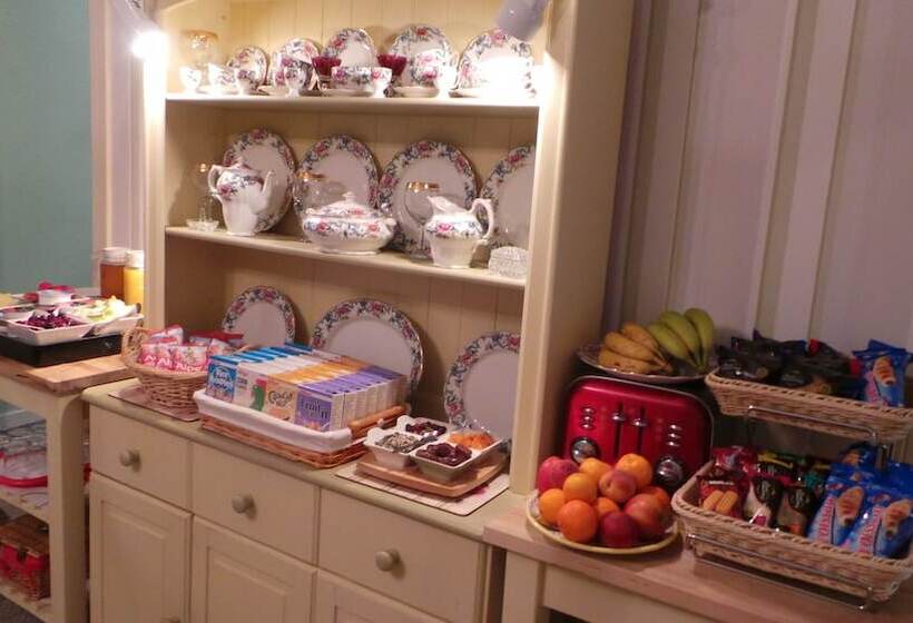 بنسيون Comely Bank Guest House