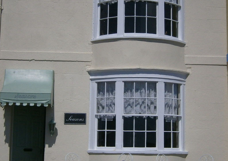 פנסיון Seasons Guest House