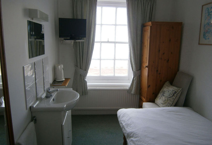 פנסיון Seasons Guest House