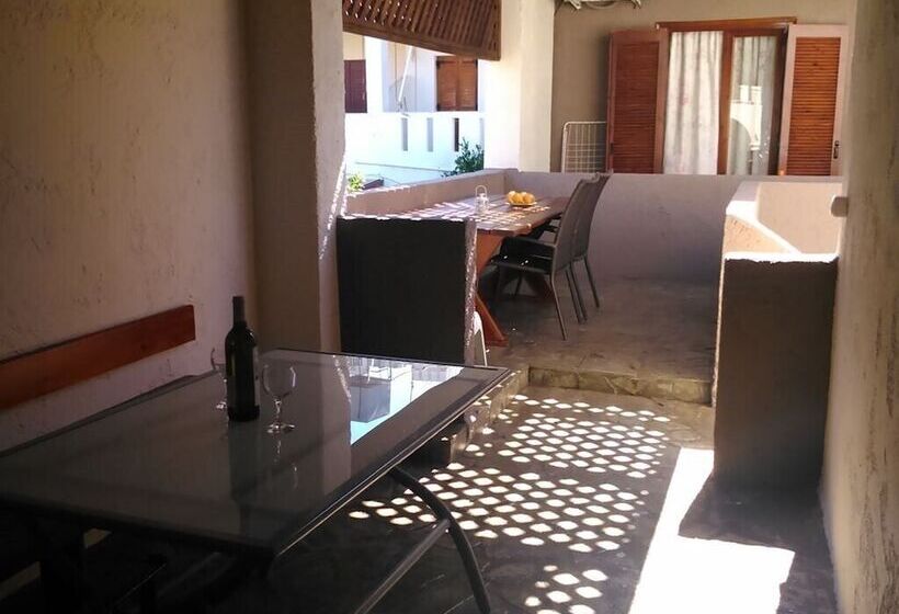 فندق Fotula Studios