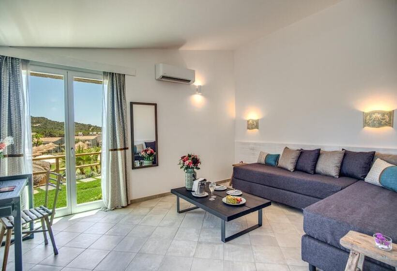 호텔 Cala Sinzias Resort