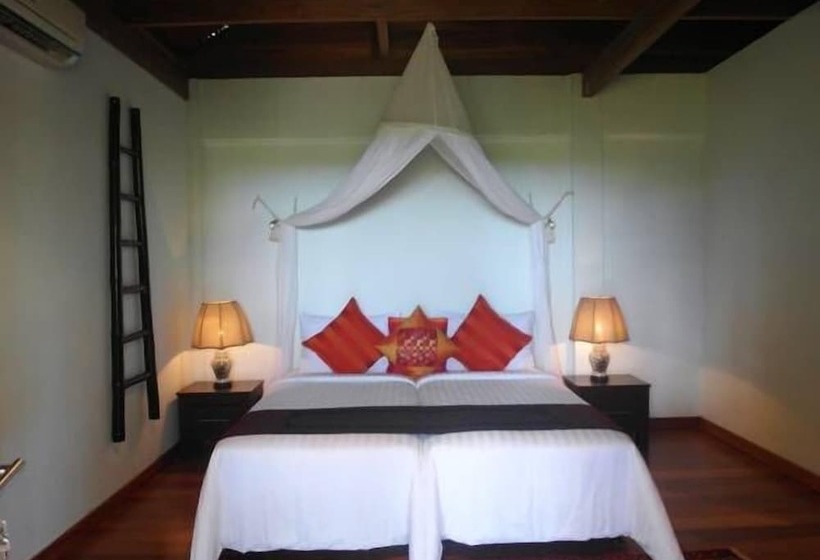 هتل Panji Panji Tropical Wooden Home