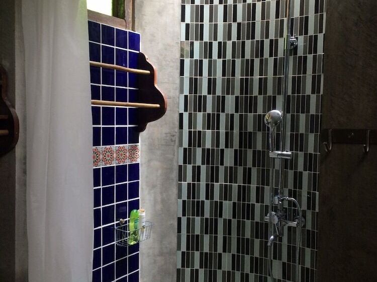 هتل Panji Panji Tropical Wooden Home