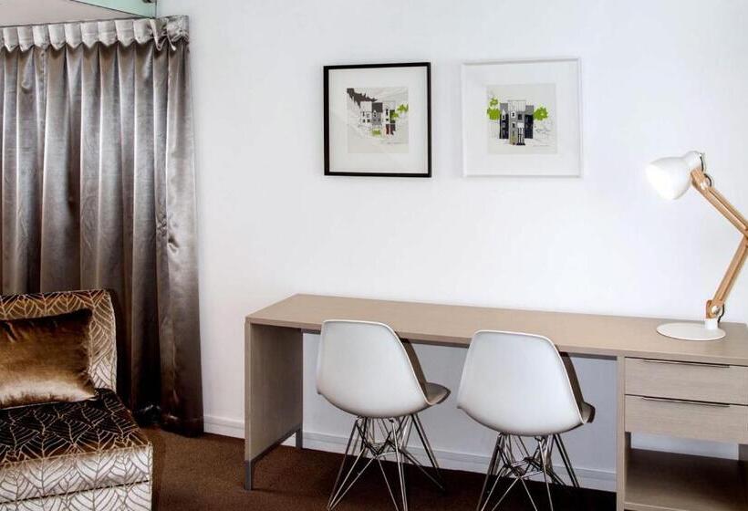 مُتل Aria On Bank