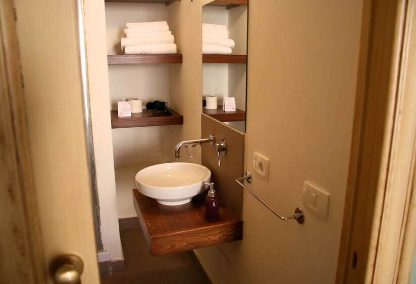 تختخواب و صبحانه Camere A Sud