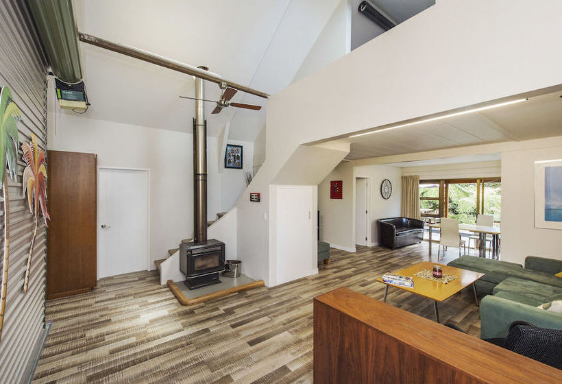 צימר Matakana Country Lodge