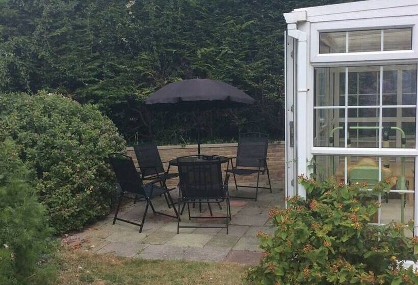 צימר The Lodge Guest House